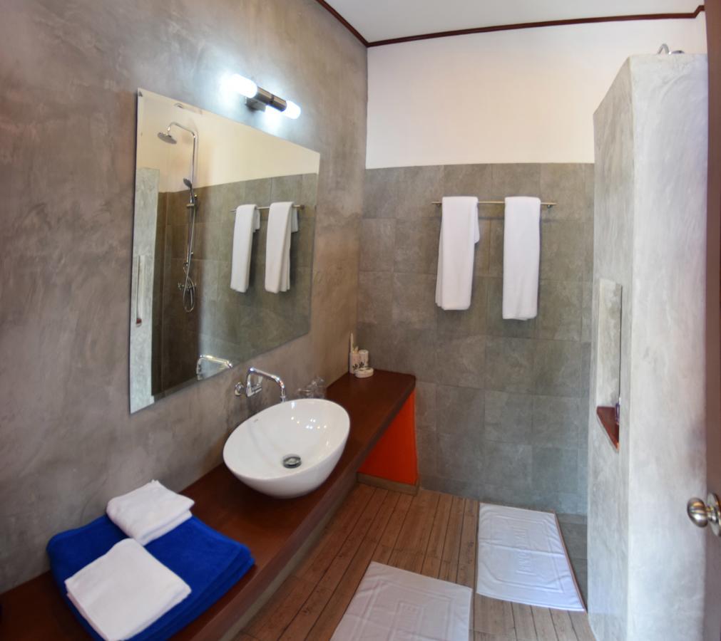 Vivi Bungalows Resort Nai Harn Kültér fotó
